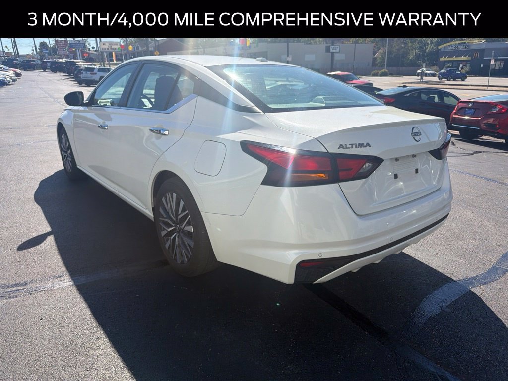 Used 2024 Nissan Altima 2.5 SV FWD image 3