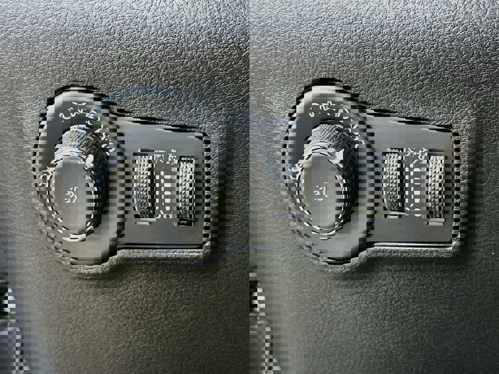 Used 2022 Jeep Compass Altitude image 25