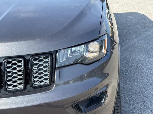 Used 2019 Jeep Grand Cherokee Altitude AWD/4WD image 10