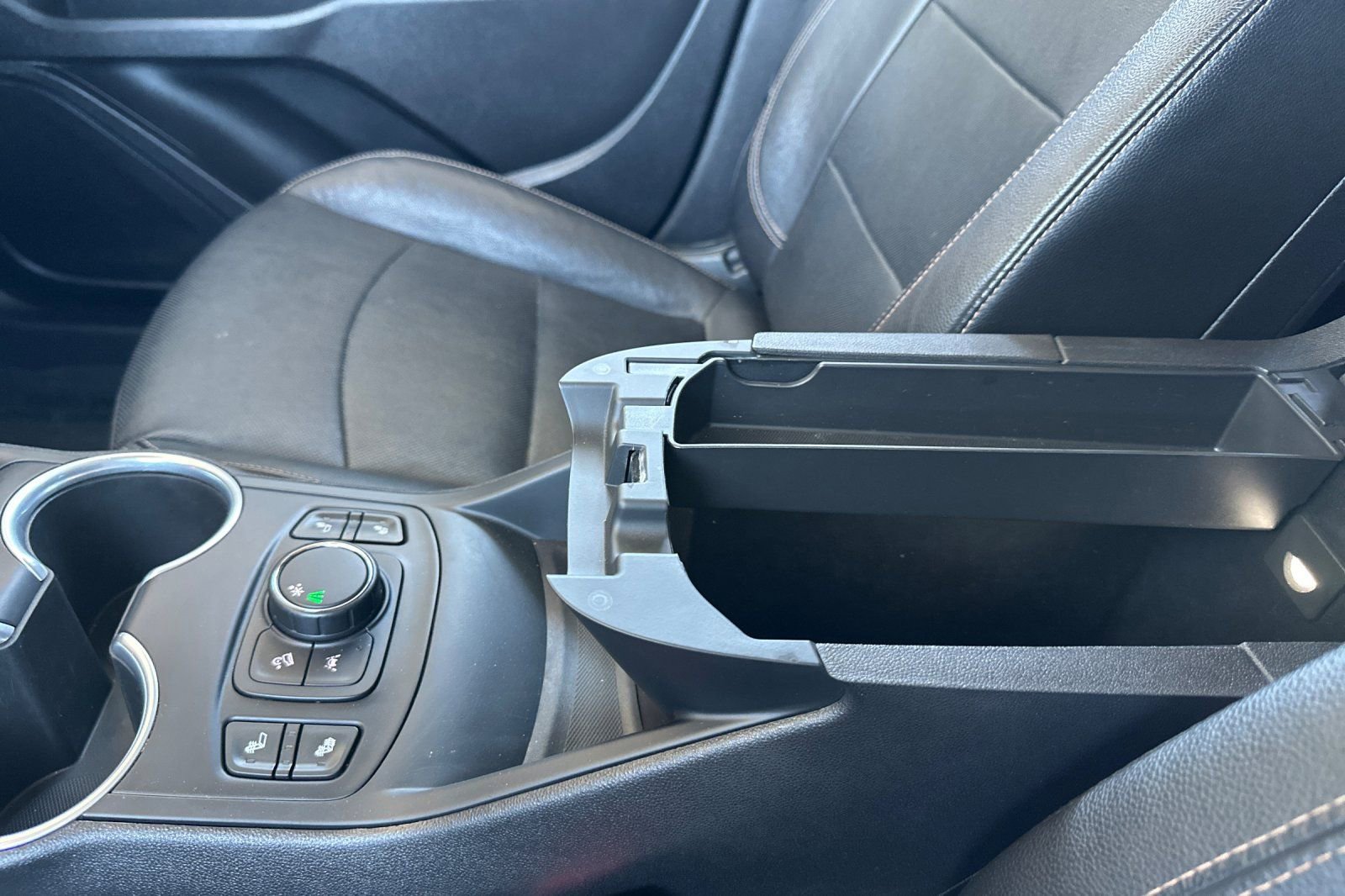 Used 2021 GMC Terrain SLT w/ Elevation Edition FWD image 32