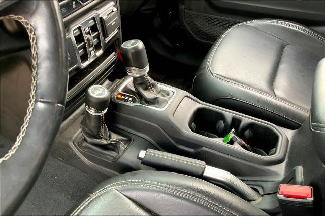 Used 2022 Jeep Wrangler Unlimited Sahara w/ Cold Weather Group AWD/4WD image 17