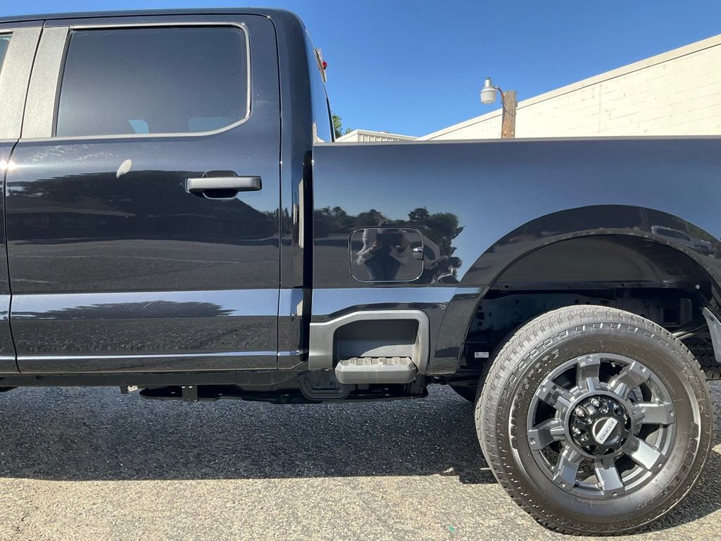 Certified 2024 Ford F250 XL w/ STX Appearance Package image 6