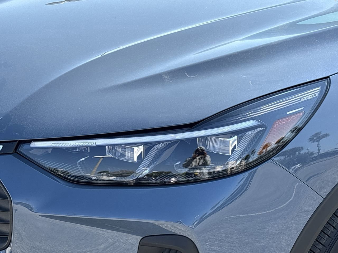 Certified 2025 Ford Escape Platinum image 12