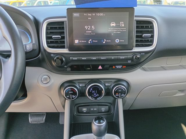 Used 2025 Hyundai Venue SEL FWD image 18