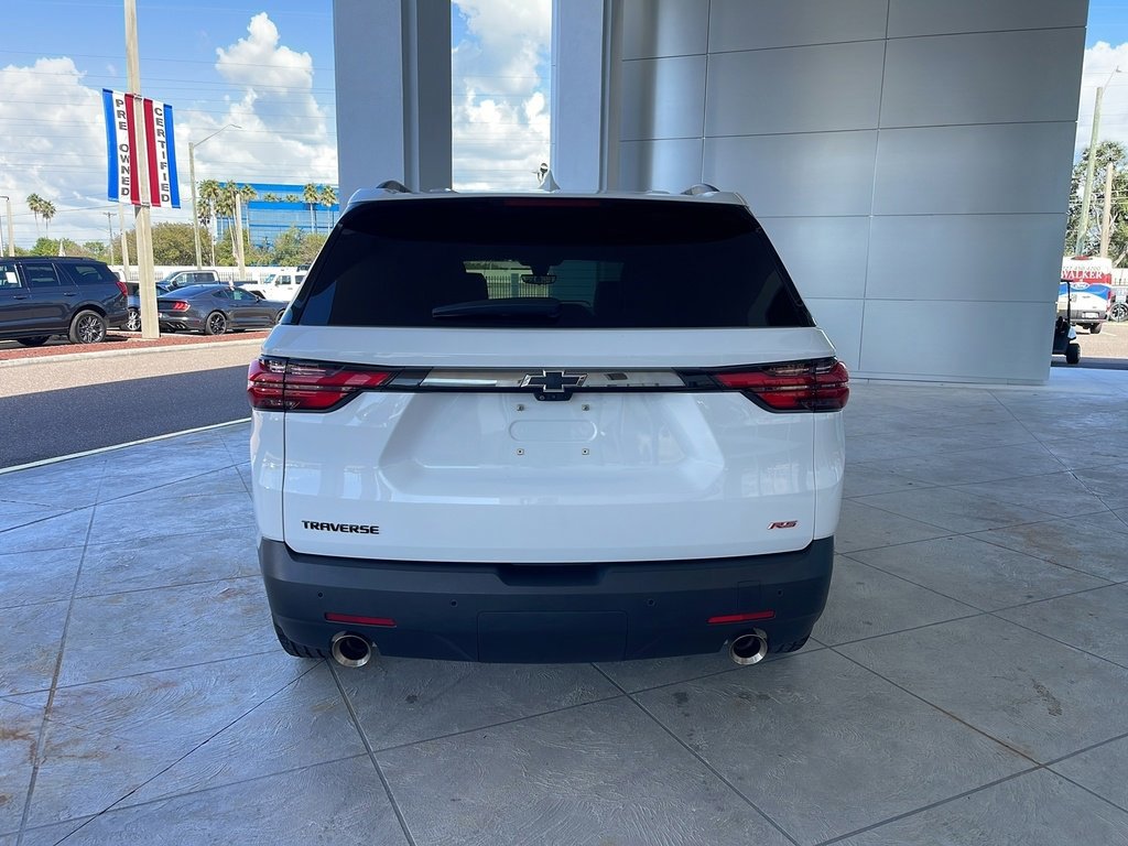 Used 2022 Chevrolet Traverse RS image 3