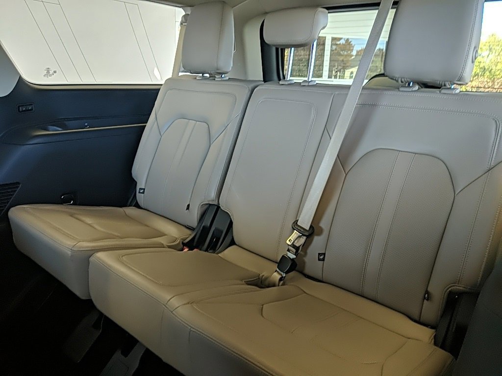 Certified 2022 Ford Expedition Max Limited image 14