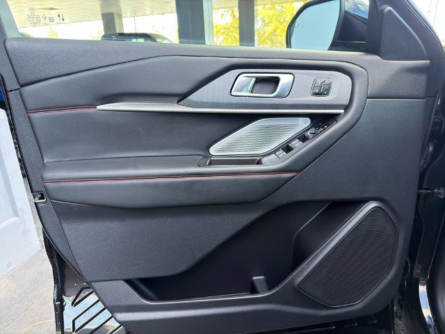 Certified 2025 Ford Explorer ST AWD/4WD image 18