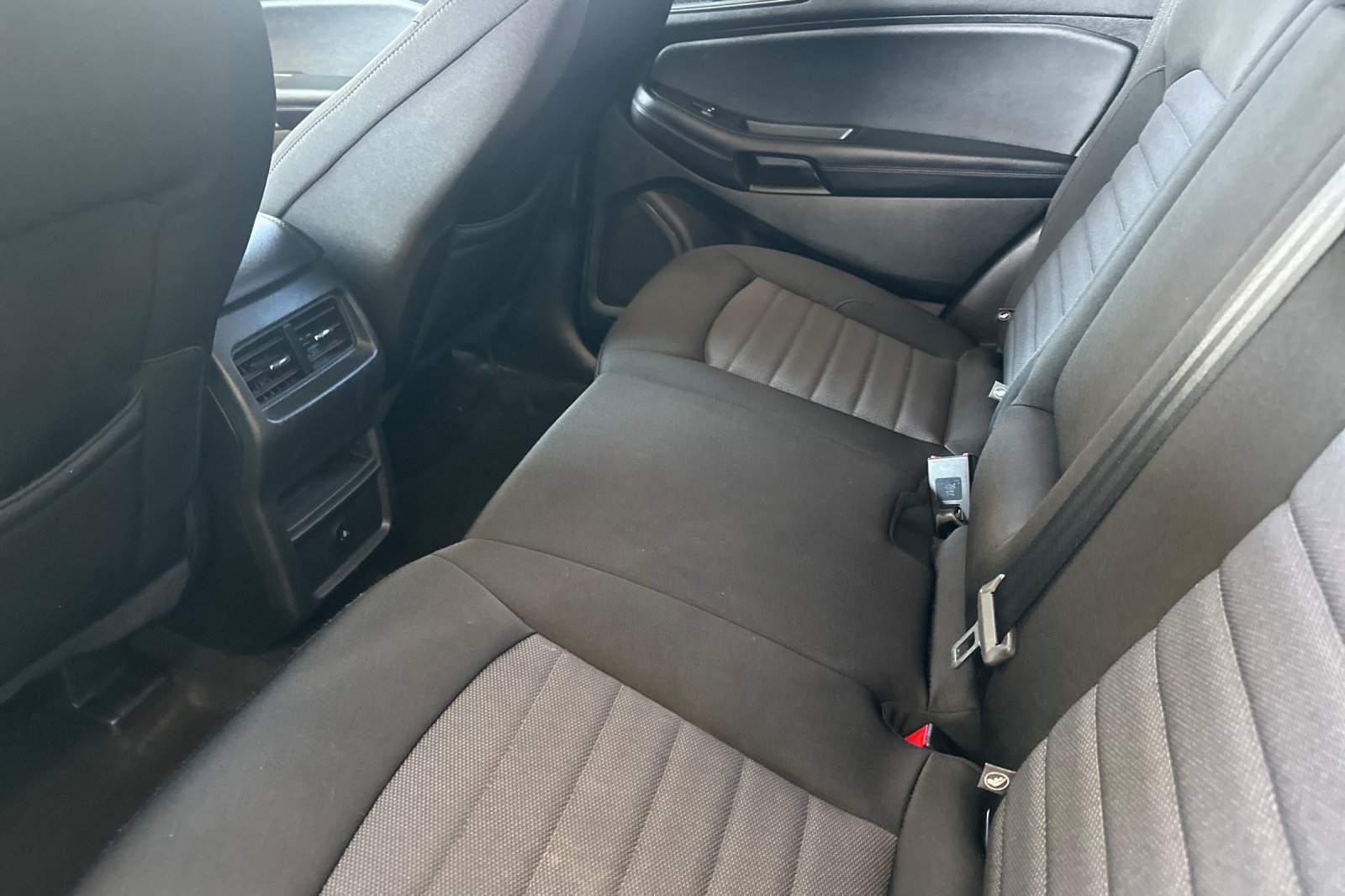 Certified 2024 Ford Edge SE w/ Black Appearance Package AWD/4WD image 12