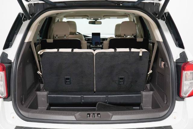 Certified 2023 Ford Explorer Platinum w/ Technology Package AWD/4WD image 28