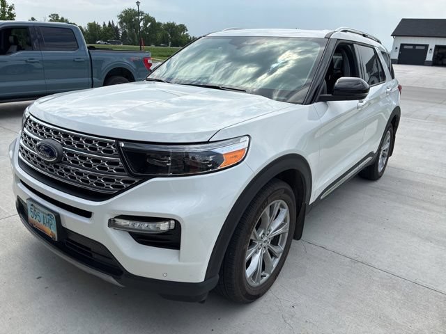 Certified 2023 Ford Explorer Limited w/ Limited Technology Package AWD/4WD image 3