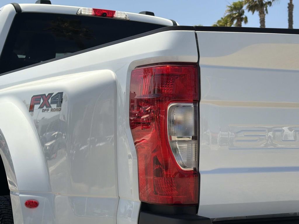 Certified 2022 Ford F350 XL w/ STX Appearance Package AWD/4WD image 8