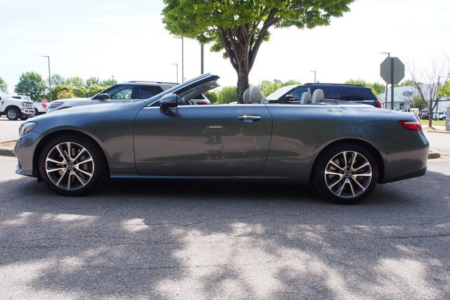 Used 2019 Mercedes-Benz E 450 Cabriolet image 2