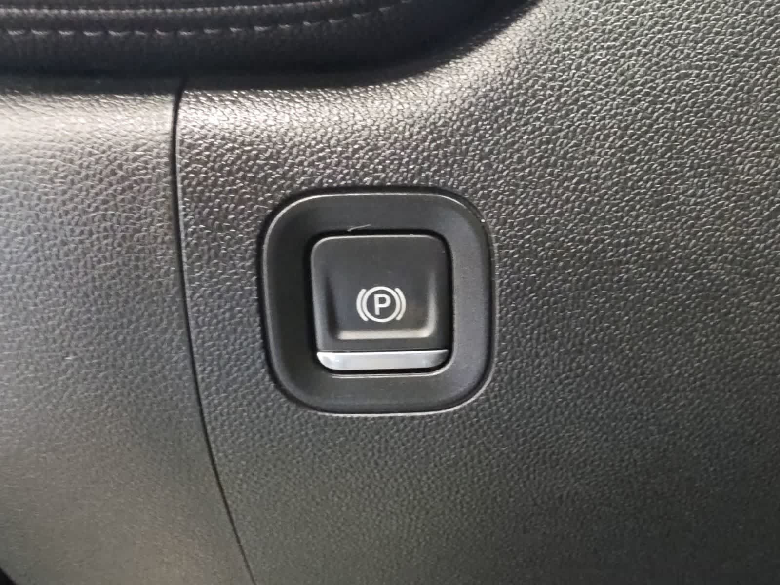 Used 2019 Chevrolet Silverado 1500 High Country AWD/4WD image 21
