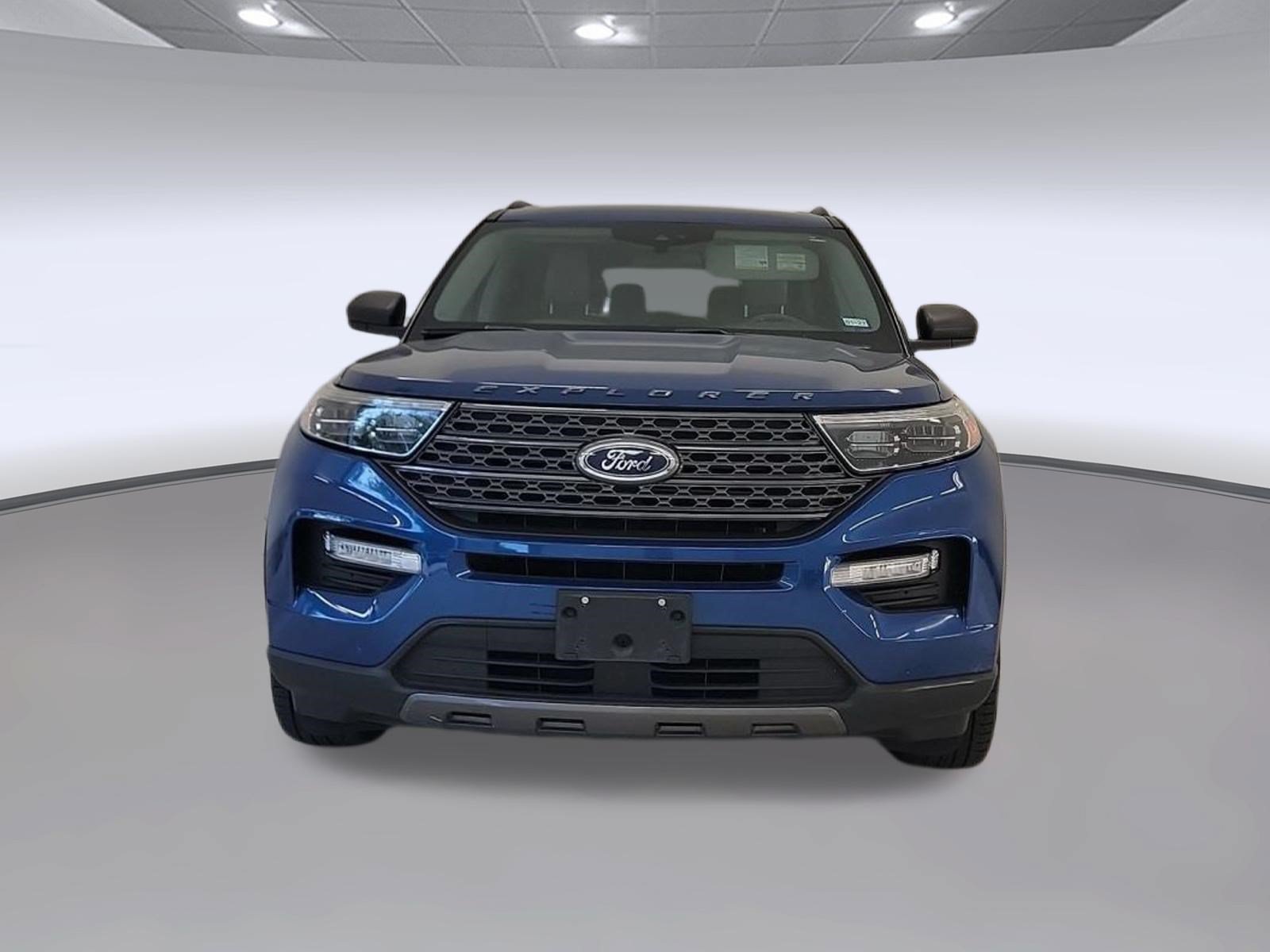 Certified 2021 Ford Explorer XLT w/ Equipment Group 202A RWD image 4