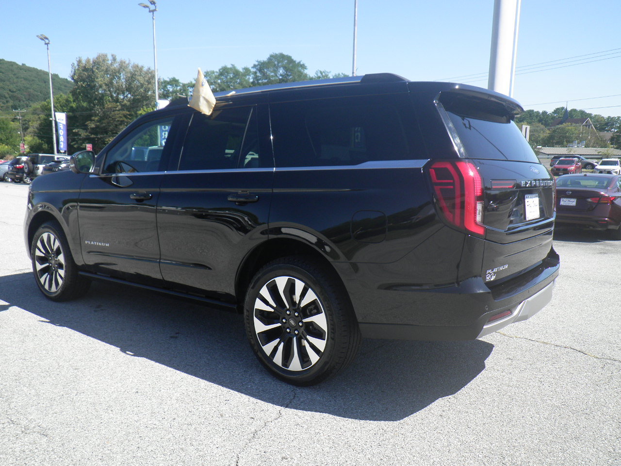 Certified 2026 Ford Expedition Platinum w/ Driver's Package AWD/4WD image 3