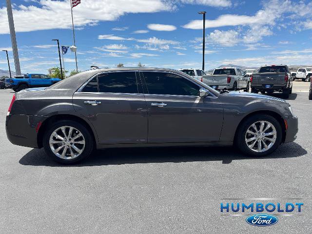 Used 2019 Chrysler 300 Limited AWD/4WD image 4