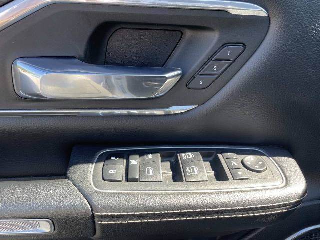 Used 2023 RAM 1500 Laramie AWD/4WD image 16