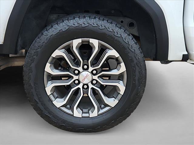 Used 2025 GMC Canyon Denali AWD/4WD image 19