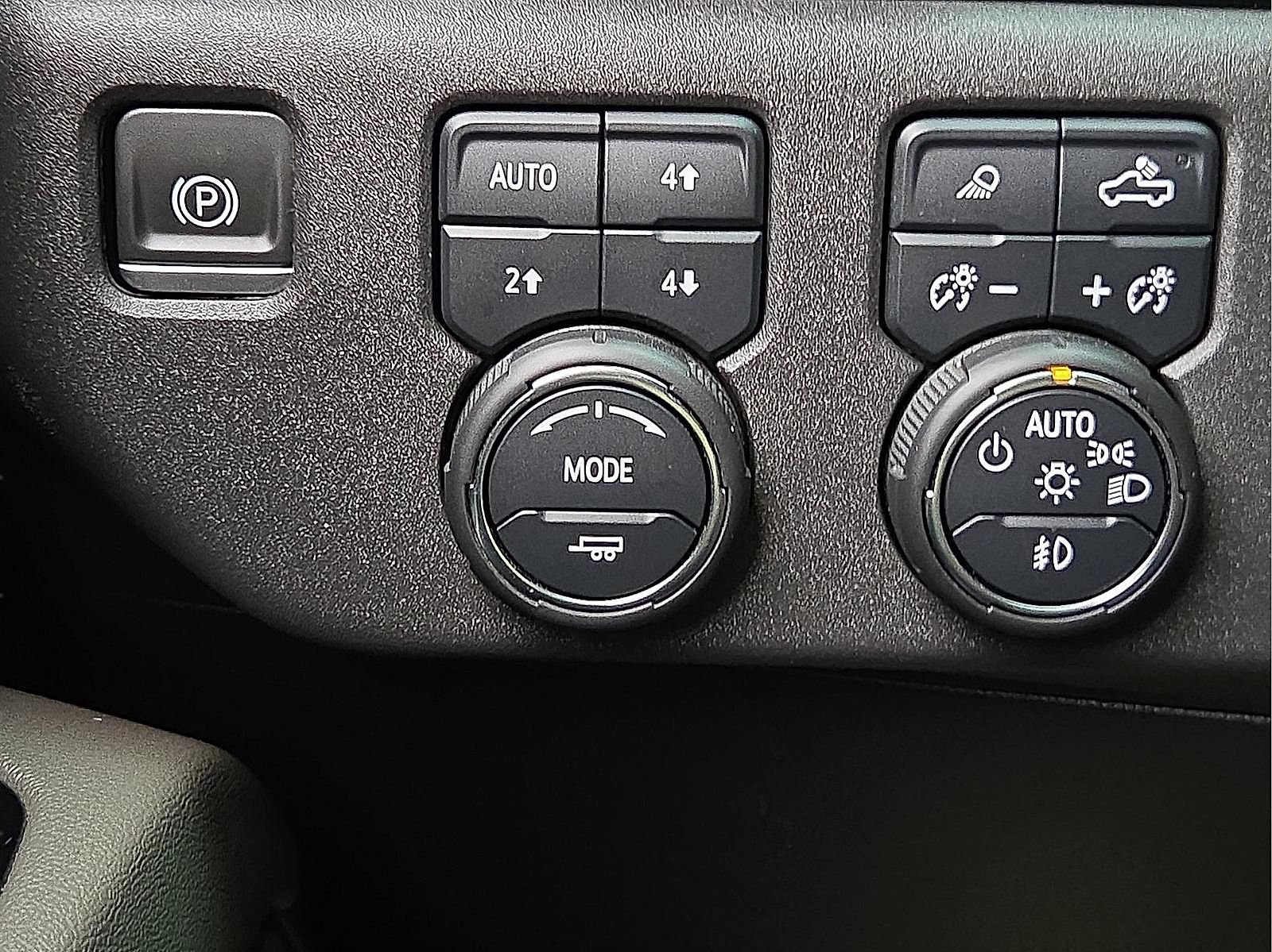 Used 2022 Chevrolet Silverado 1500 ZR2 w/ Technology Package AWD/4WD image 20