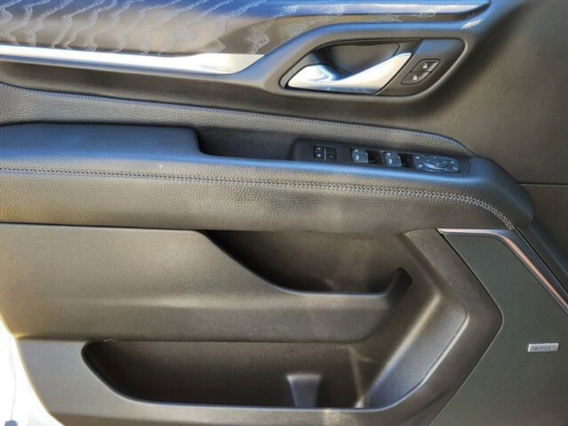 Used 2023 GMC Yukon Denali w/ Denali Reserve Package image 30