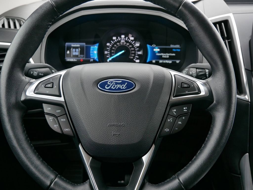 Certified 2024 Ford Edge Titanium image 16