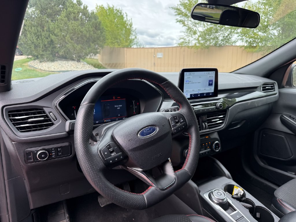 Certified 2025 Ford Escape ST-Line Select AWD/4WD image 14