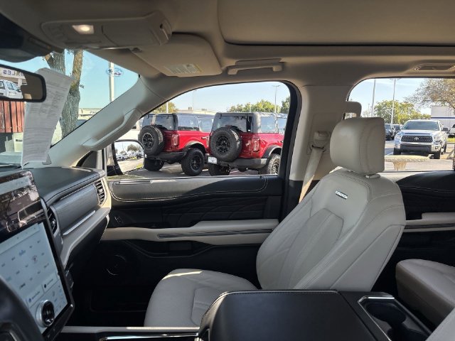 Certified 2024 Ford Expedition Platinum RWD image 13
