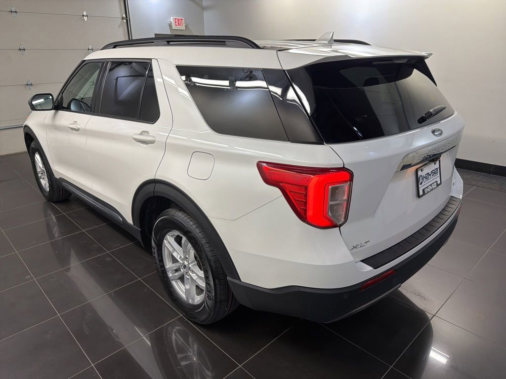 Certified 2023 Ford Explorer XLT w/ Equipment Group 202A AWD/4WD image 4
