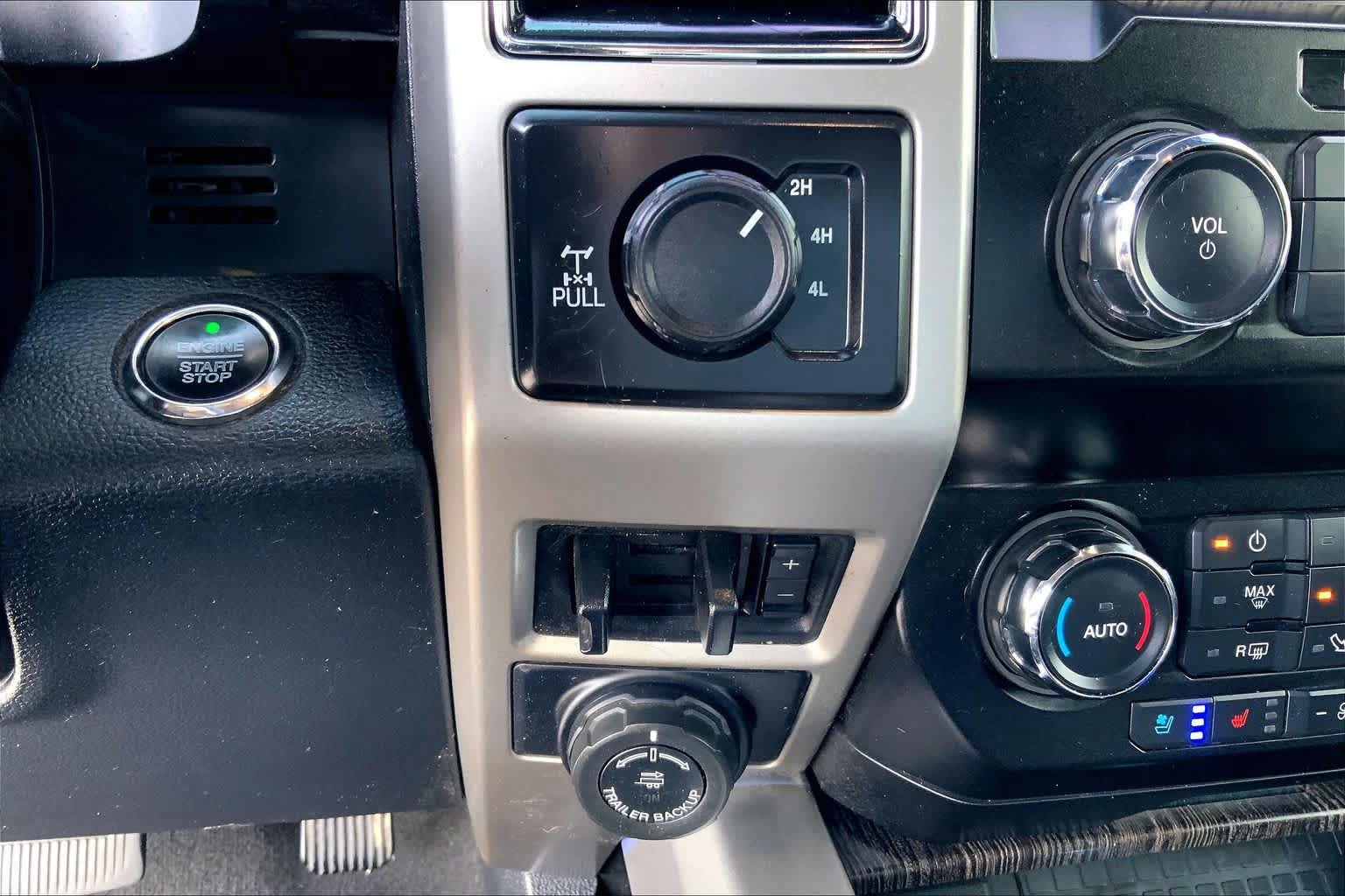 Certified 2020 Ford F250 Lariat w/ Lariat Ultimate Package AWD/4WD image 31