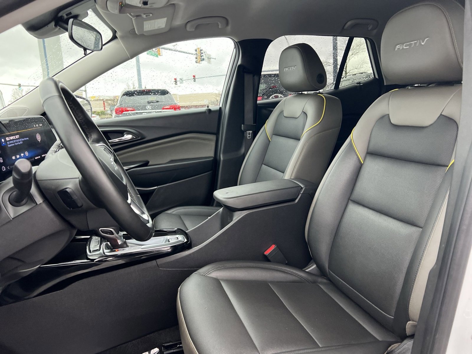 Used 2025 Chevrolet Trax ACTIV image 13