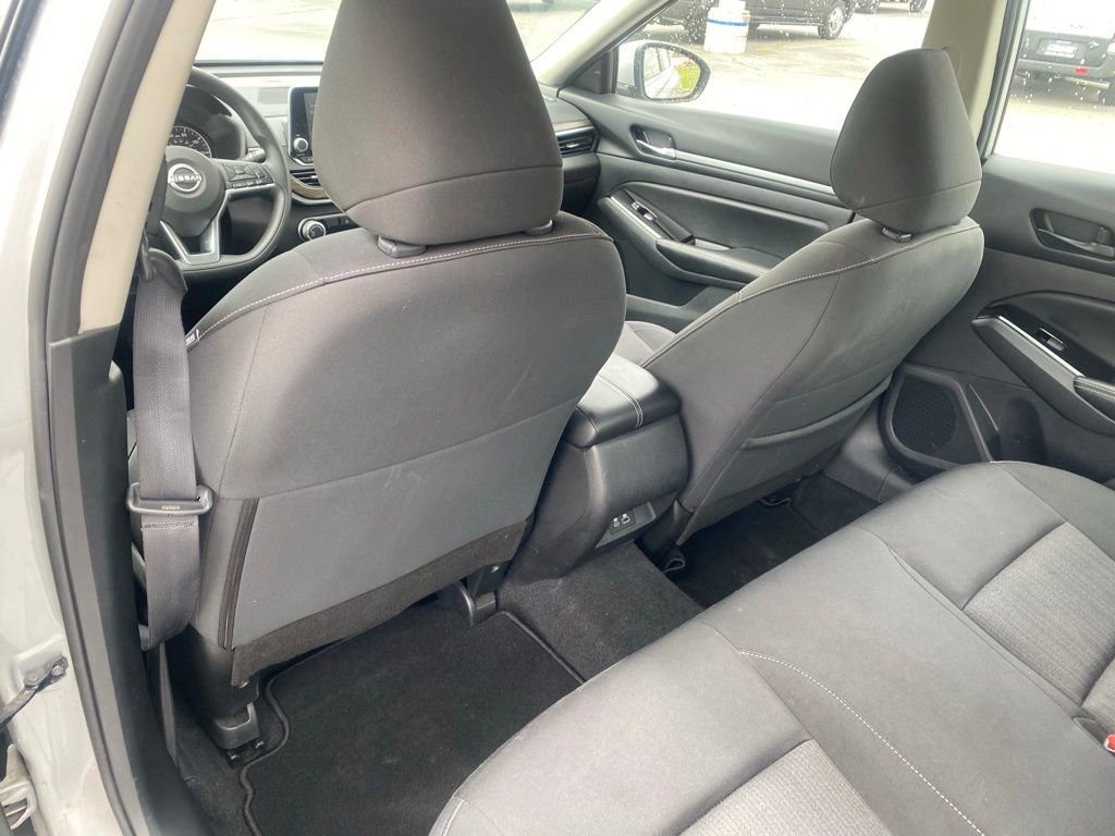 Used 2023 Nissan Altima 2.5 SV FWD image 29