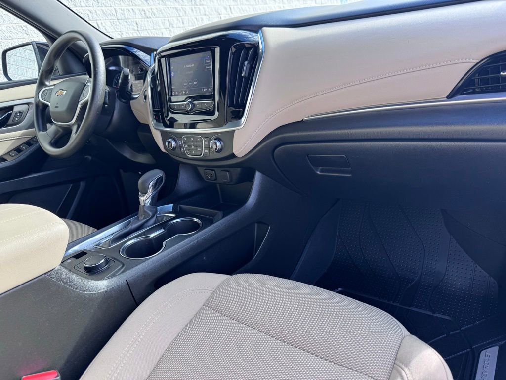 Used 2023 Chevrolet Traverse LS w/ Safety Package AWD/4WD image 18