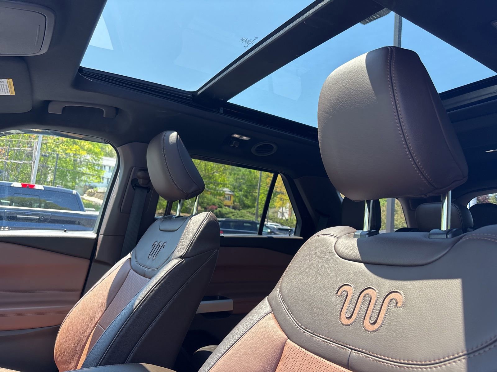 Certified 2022 Ford Explorer King Ranch w/ Premium Technology Package image 30