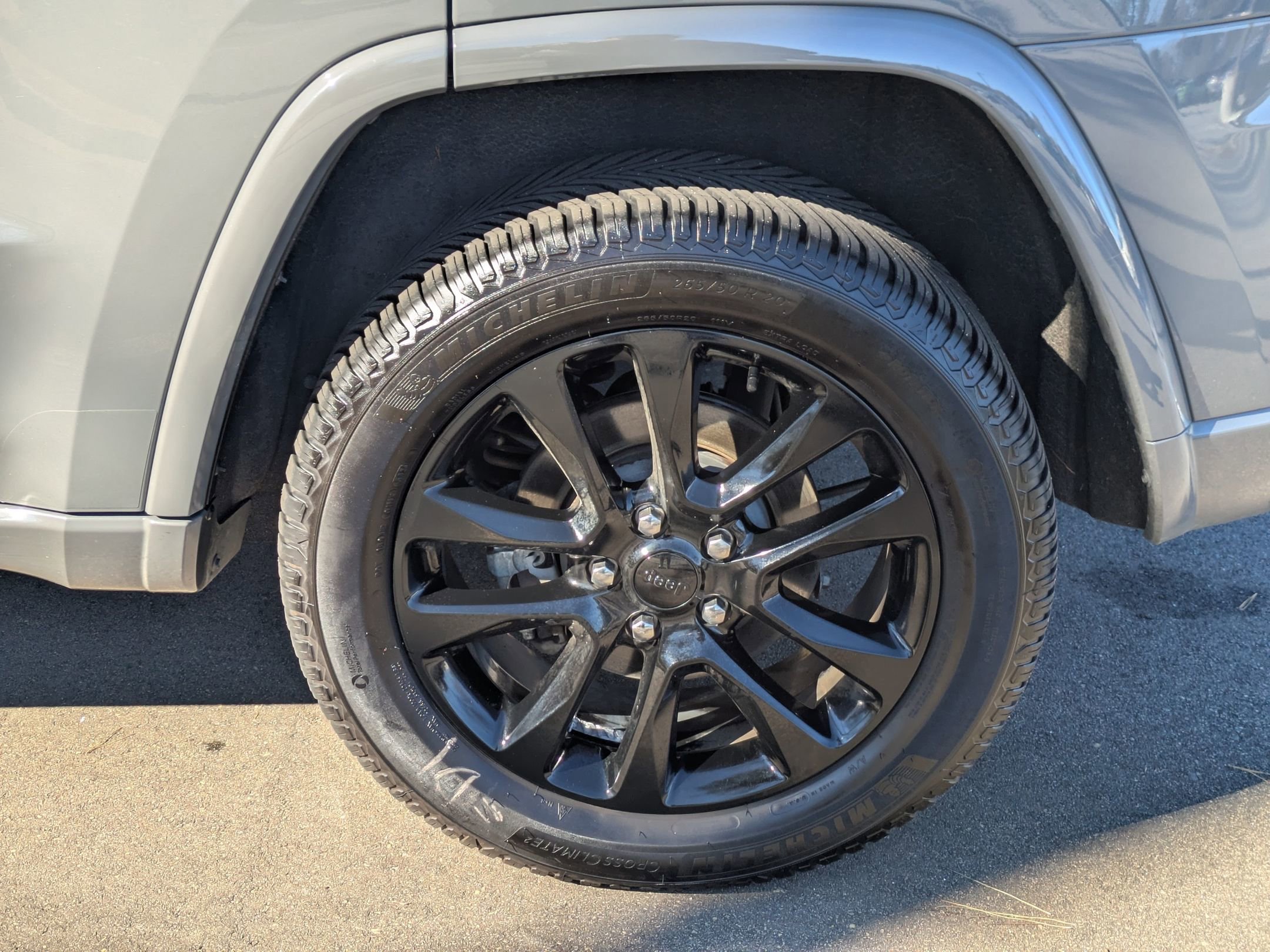 Used 2021 Jeep Grand Cherokee Laredo X image 8