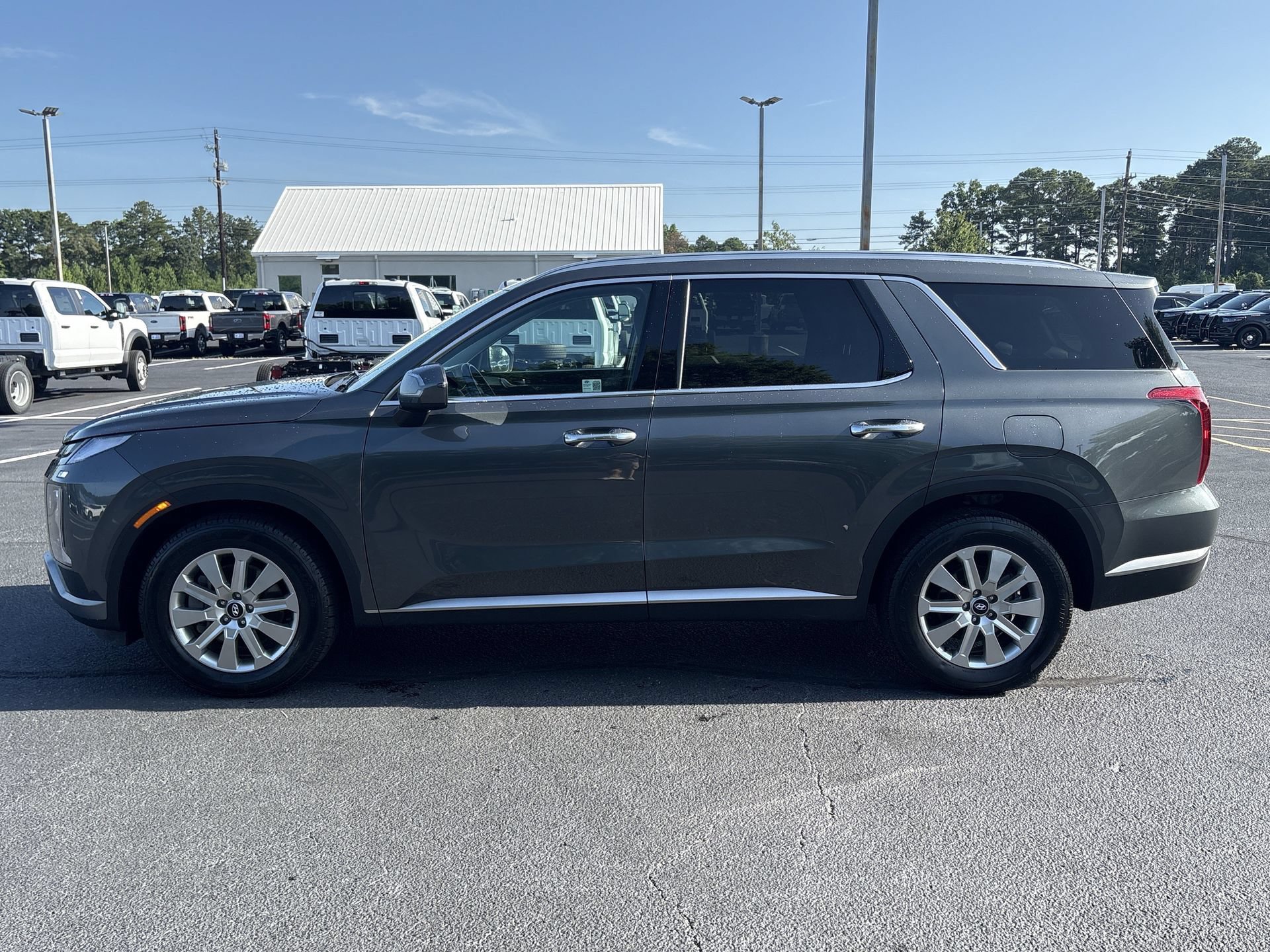 Used 2025 Hyundai Palisade SEL FWD image 19