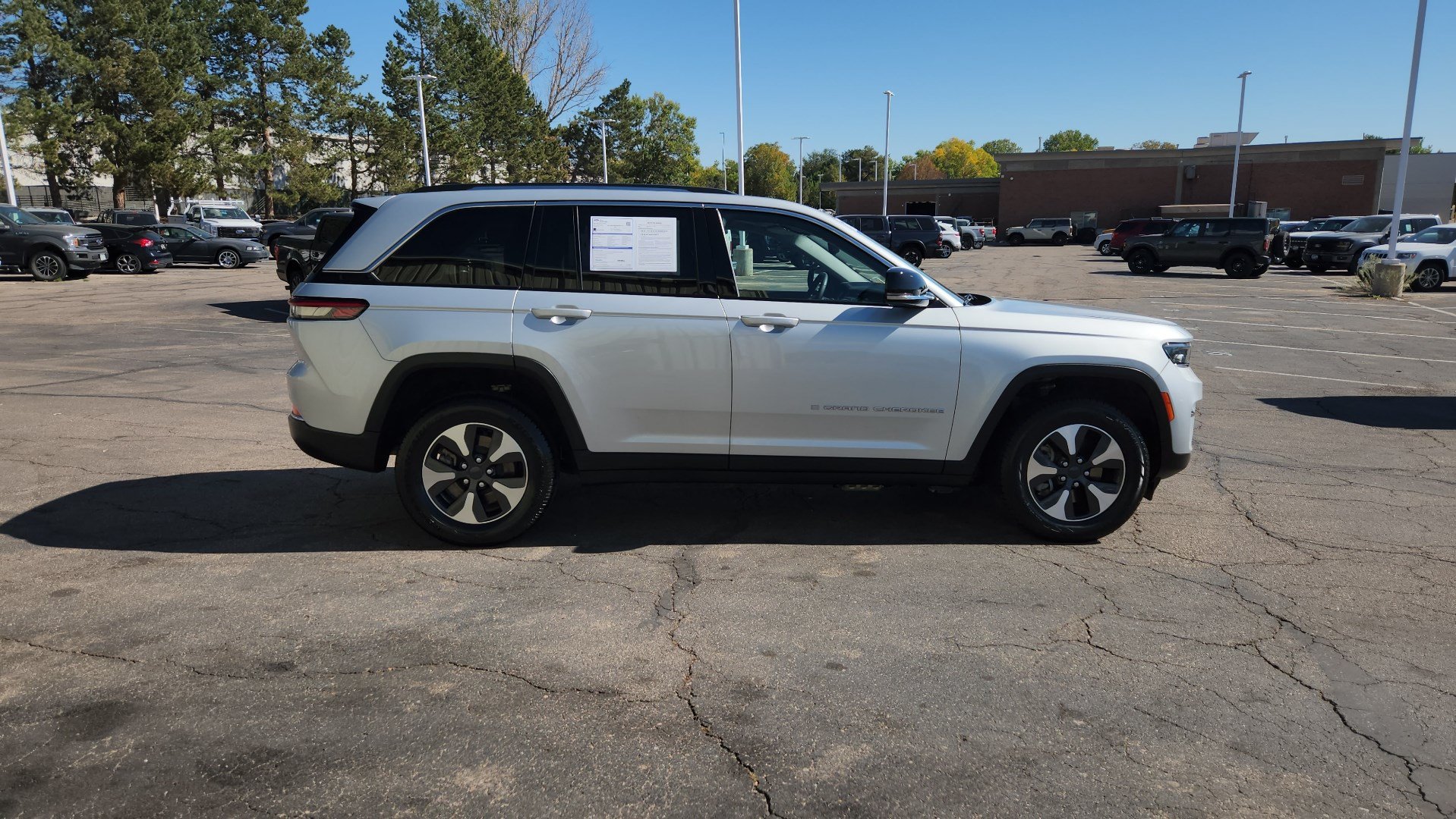 Used 2024 Jeep Grand Cherokee Limited 4xe AWD/4WD image 14