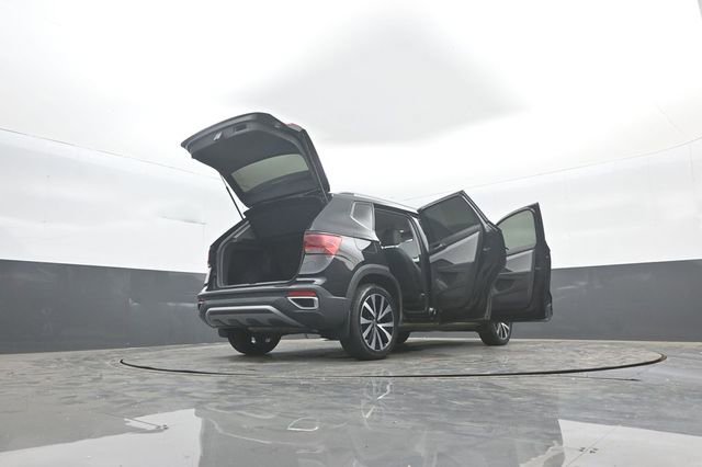 Used 2022 Volkswagen Taos SE image 40