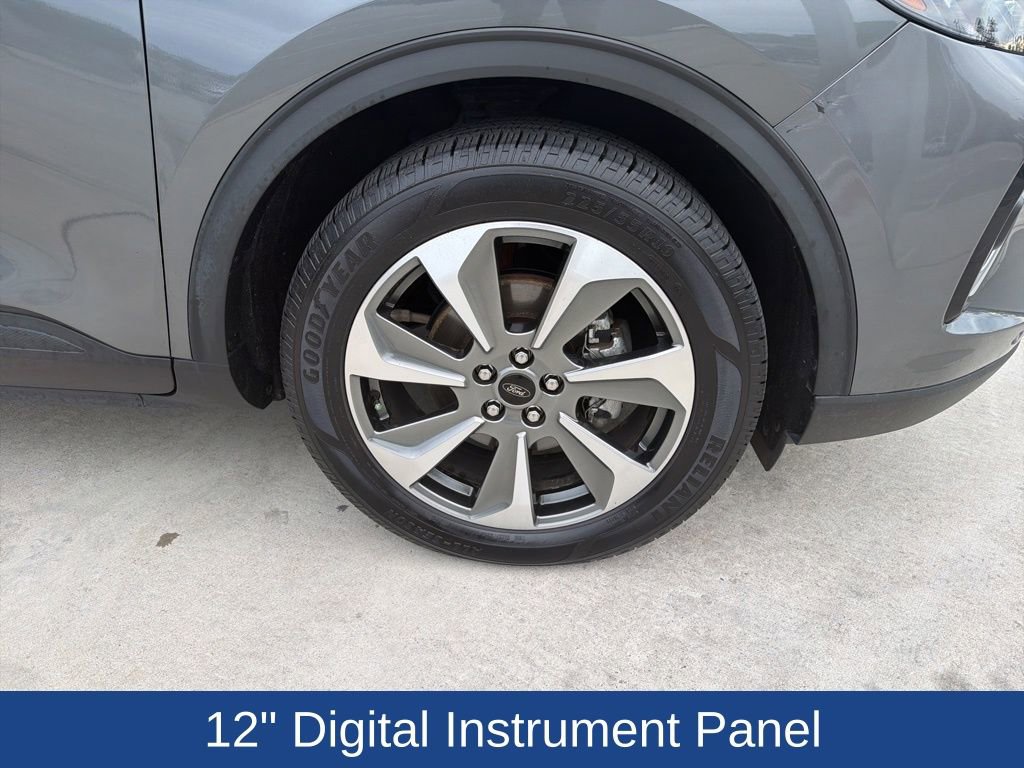 Certified 2023 Ford Escape Platinum AWD/4WD image 13
