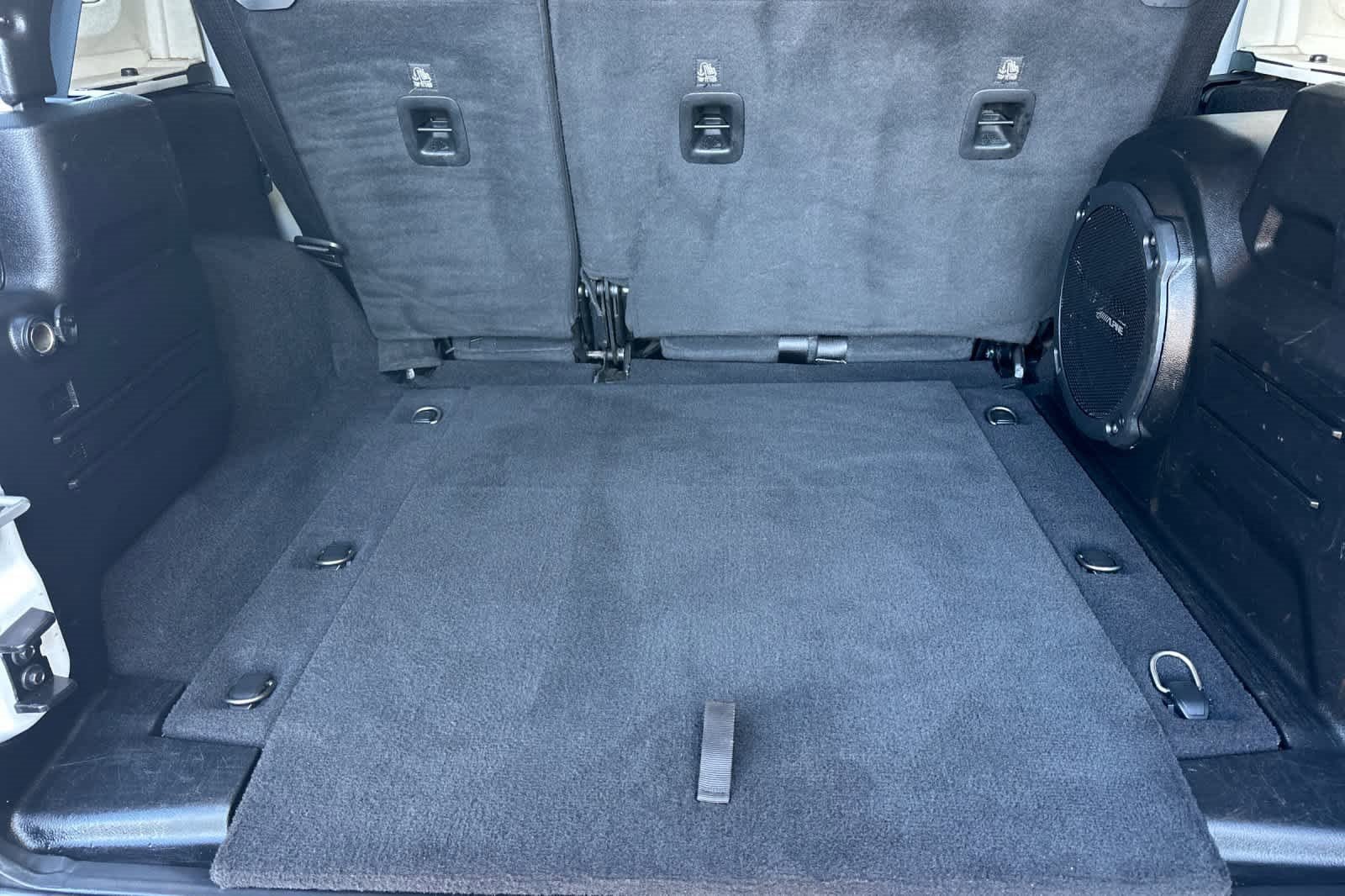 Used 2022 Jeep Wrangler Unlimited Sahara image 16