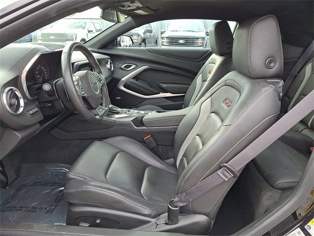 Used 2017 Chevrolet Camaro SS image 13