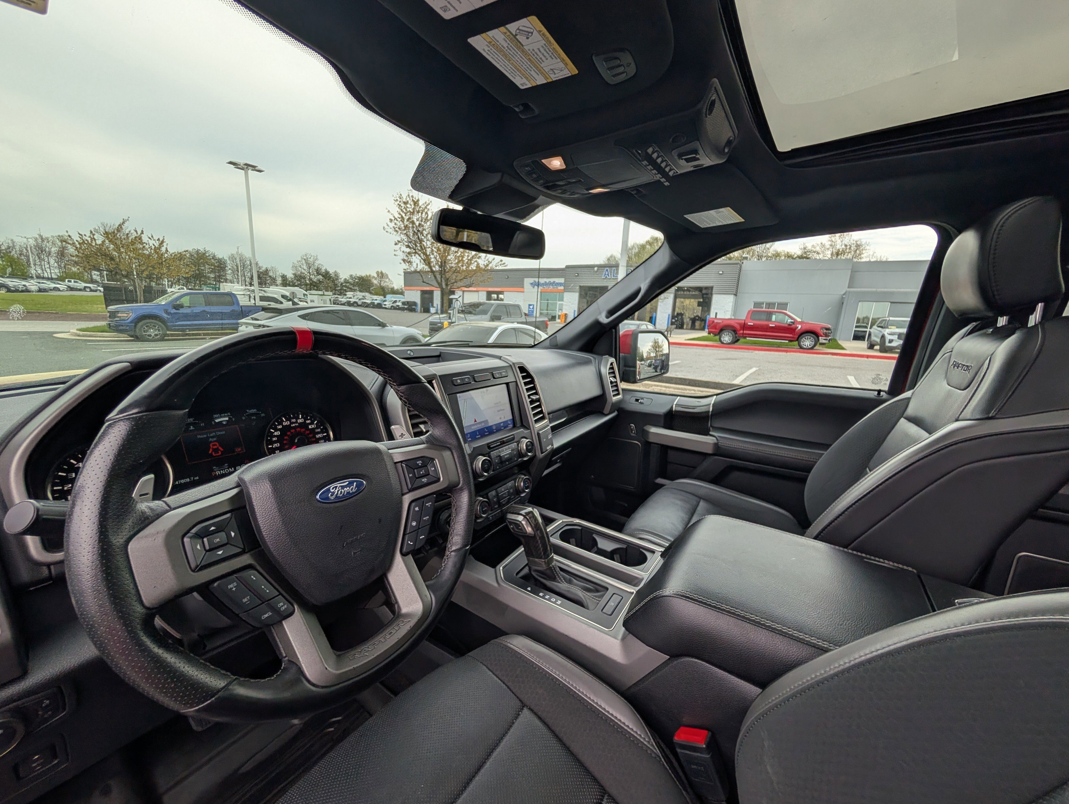 Certified 2019 Ford F150 Raptor w/ Equipment Group 802A Luxury image 14