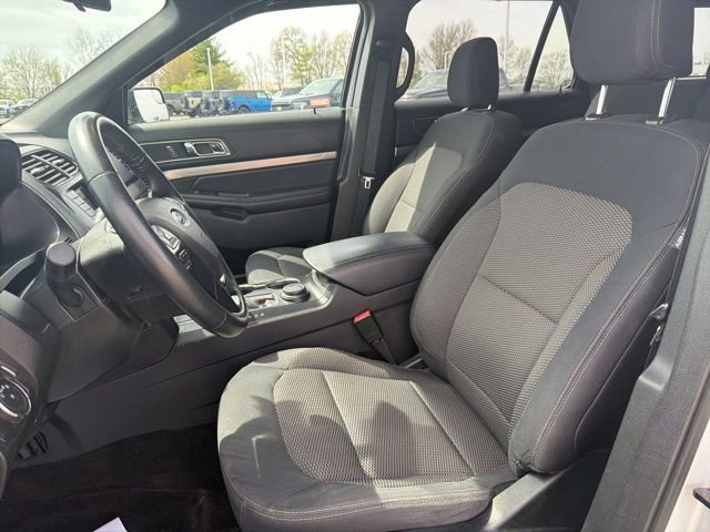 Certified 2018 Ford Explorer XLT image 28