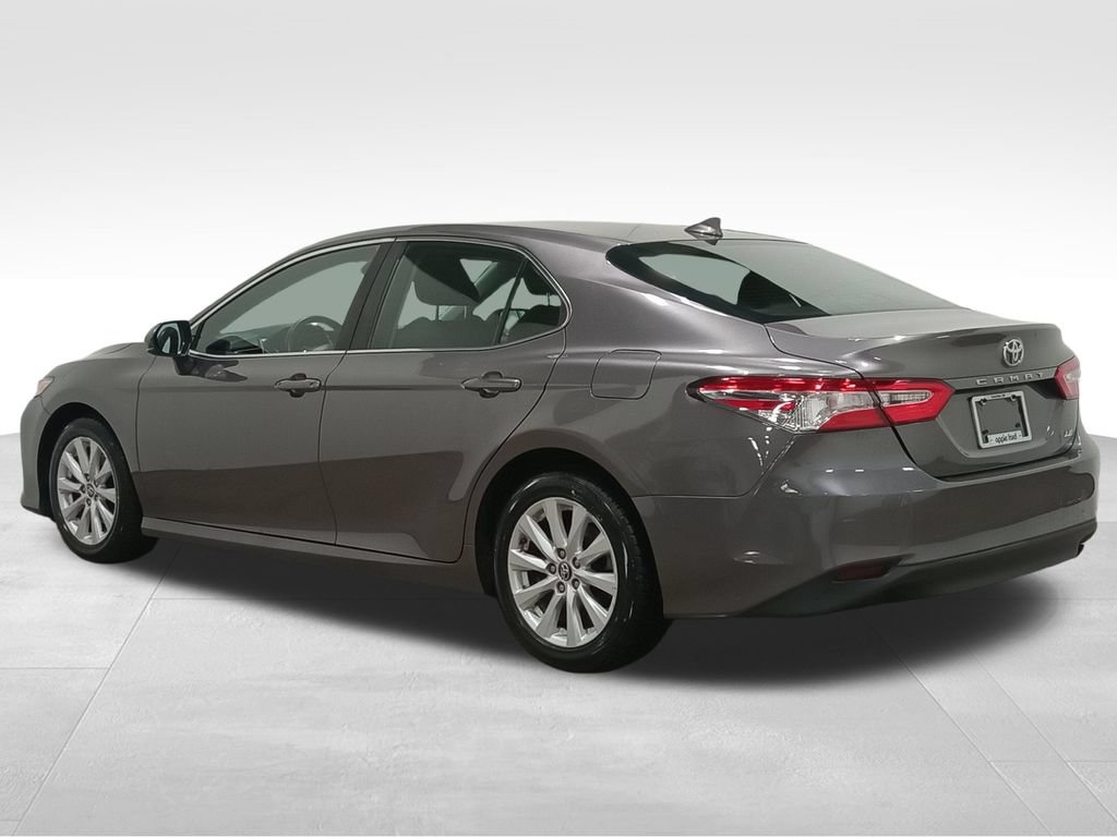 Used 2019 Toyota Camry LE FWD image 7