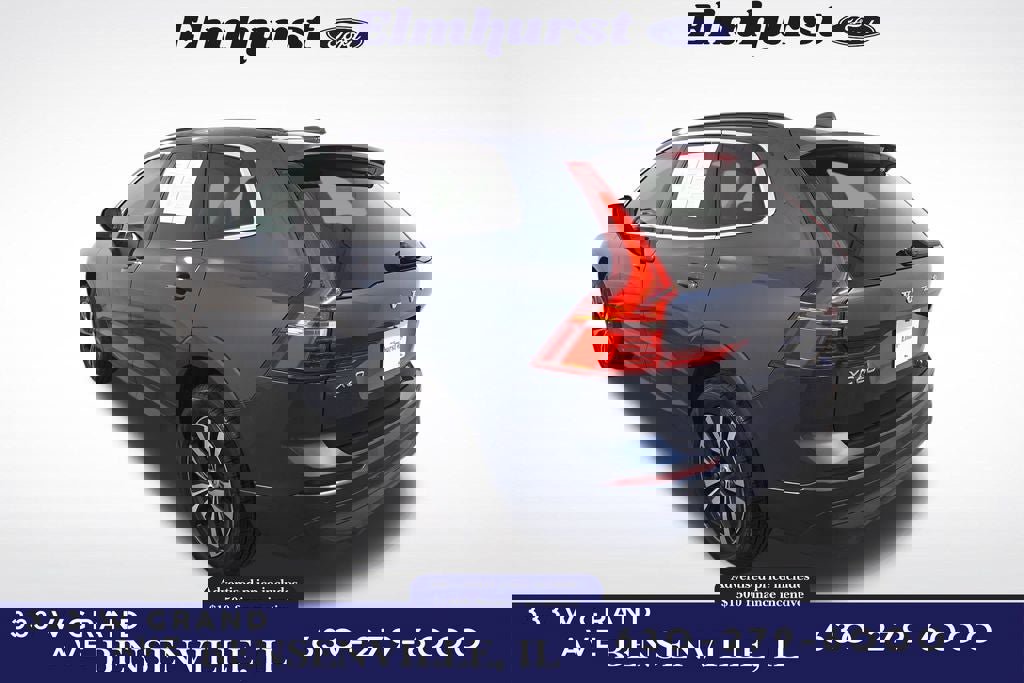 Used 2023 Volvo XC60 B5 Core image 3