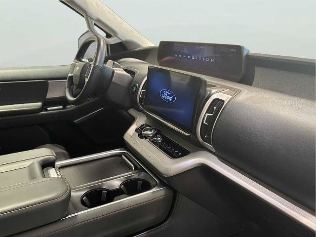 Certified 2025 Ford Expedition Active AWD/4WD image 28