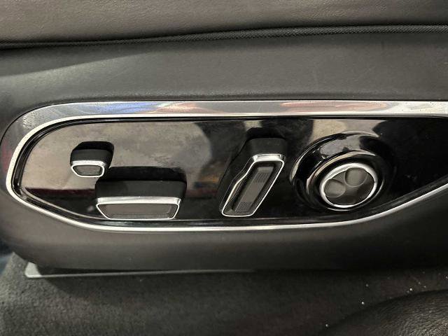 Used 2021 Jeep Grand Cherokee L Overland w/ Advanced Protech Group III image 34