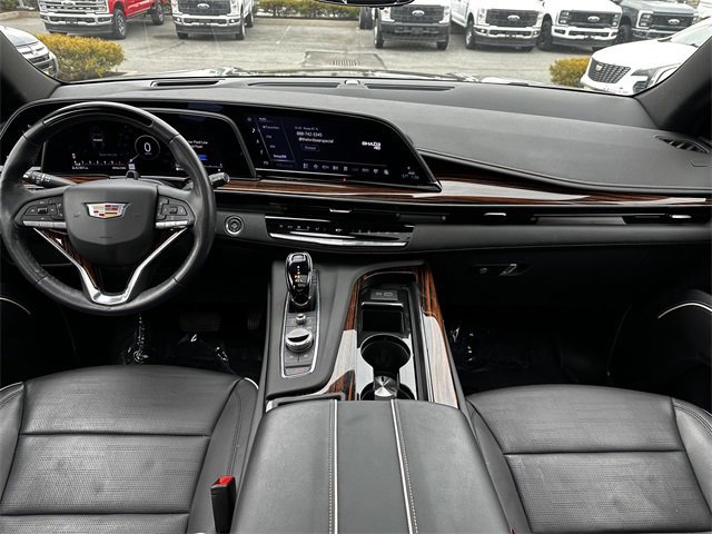 Used 2023 Cadillac Escalade Premium Luxury image 16