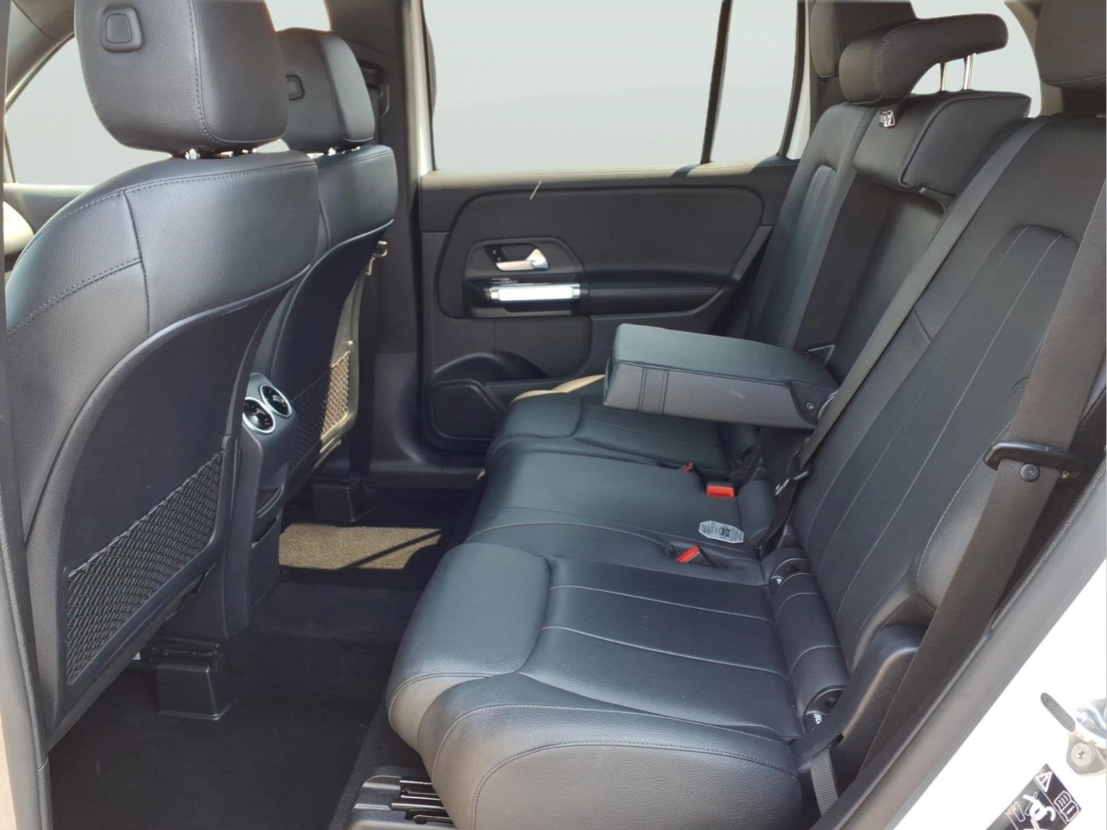 Used 2022 Mercedes-Benz GLB 250 4MATIC image 10