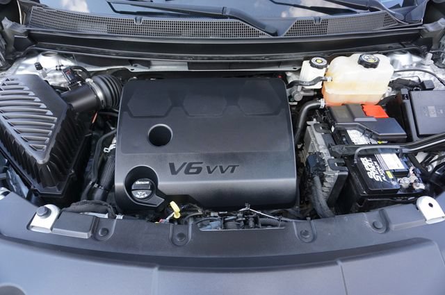 Used 2022 Chevrolet Traverse LS FWD image 19