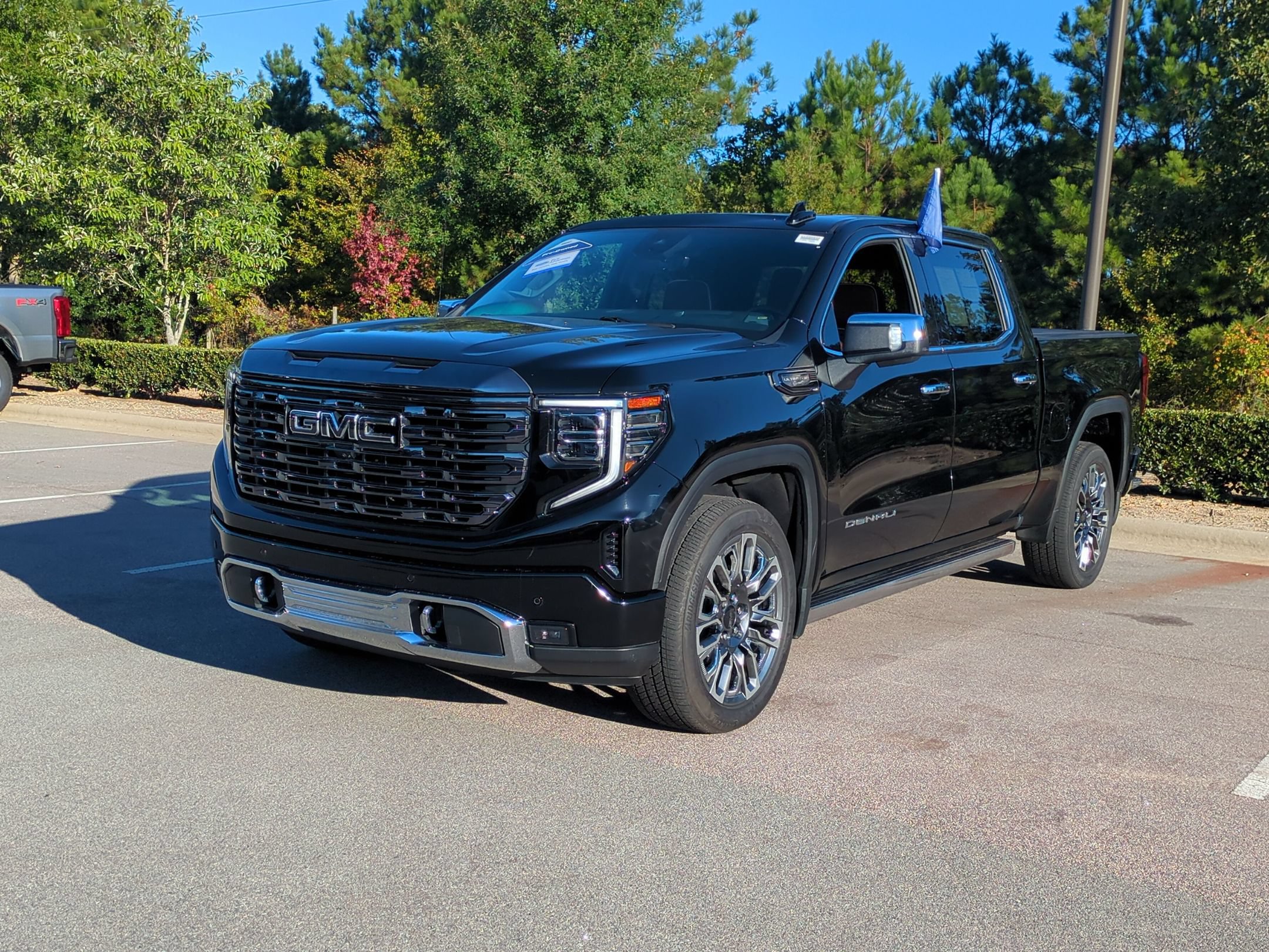 Used 2024 GMC Sierra 1500 Denali Ultimate AWD/4WD image 8
